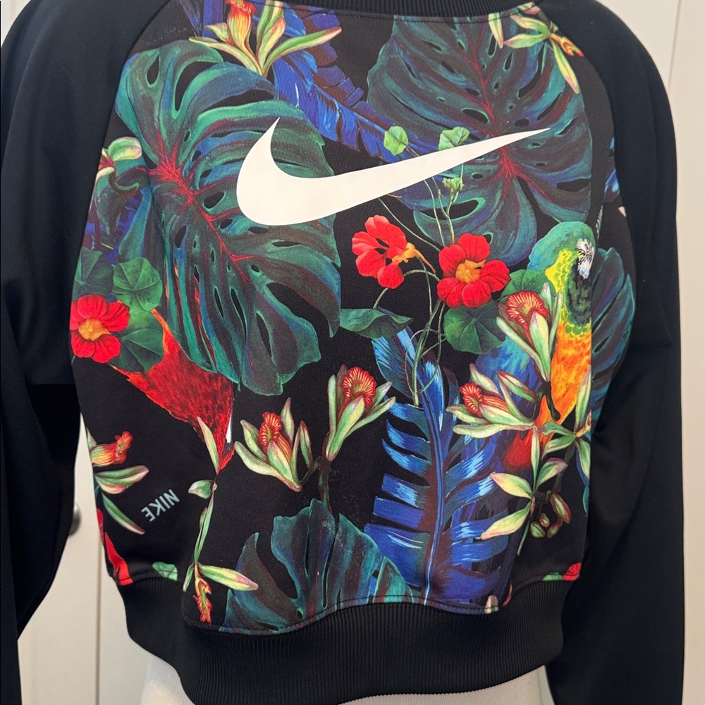 Nike Black Sweatshirt with Tropical Print - Picture 2 of 8